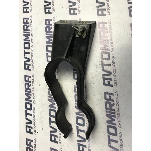 Кронштейн повітропроводу Volvo S40 1.9TD DI 1995-2004 30620509